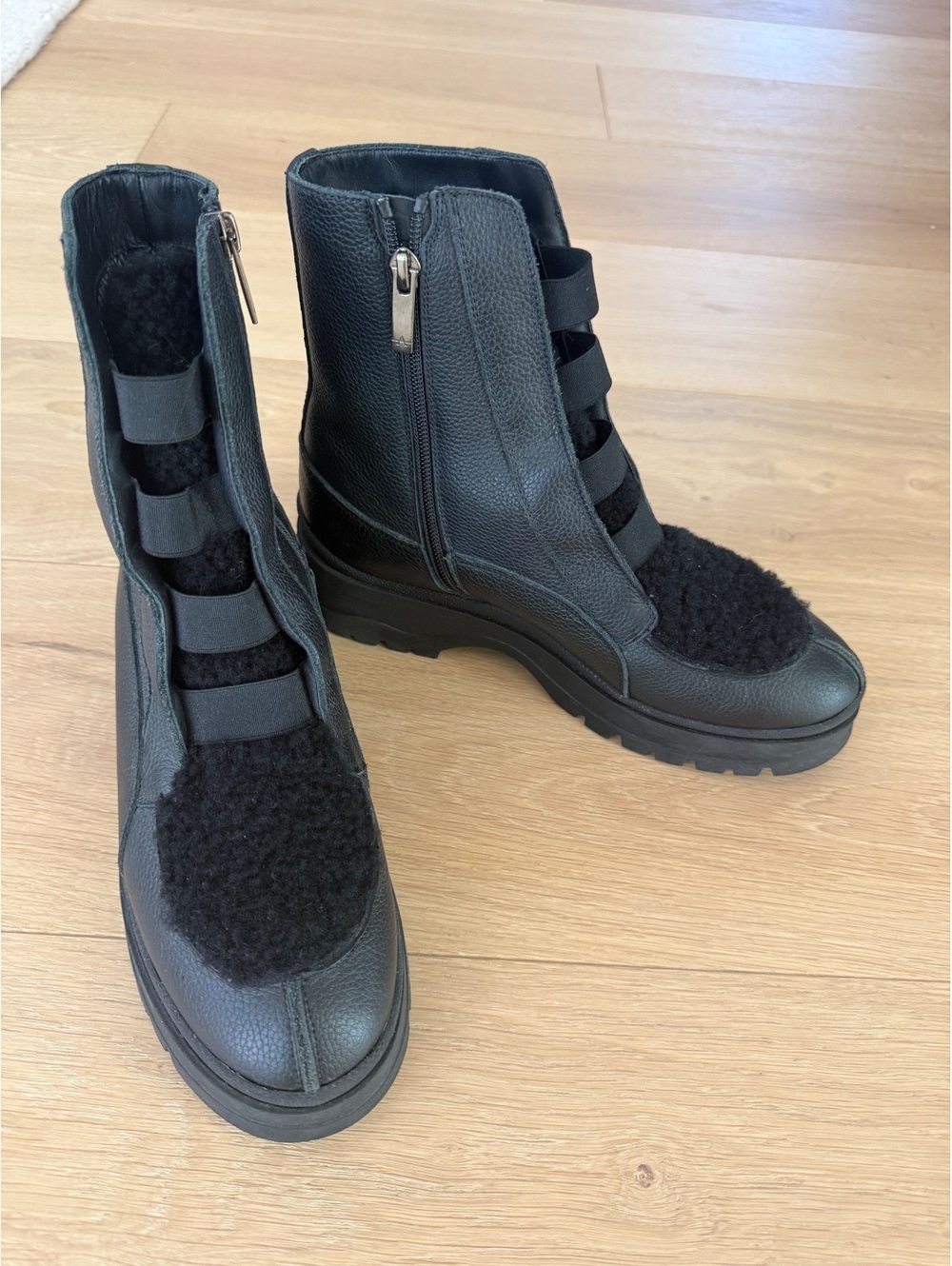 Aquatalia Black Leather Fuzzy Accent Combat Boots Lug Sole Size 8 Italy